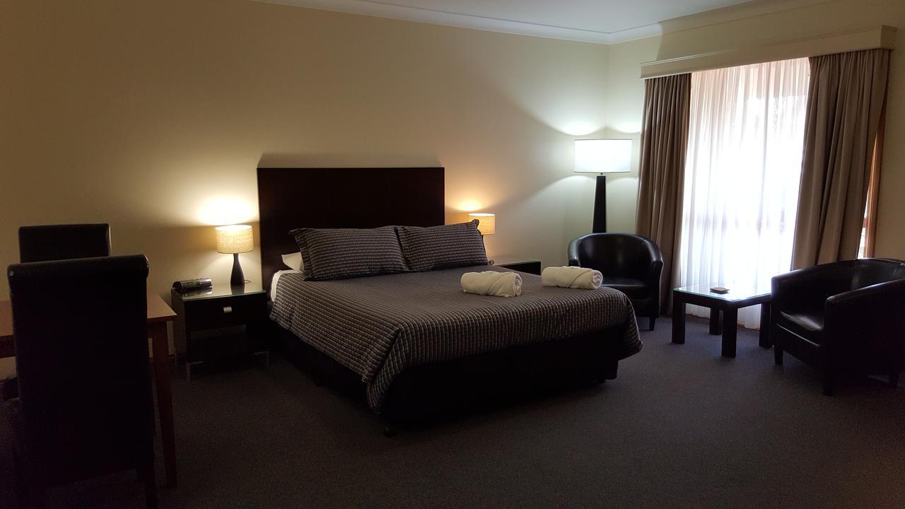 Gateway Motor Inn - Self Check-In Broken Hill Exterior foto